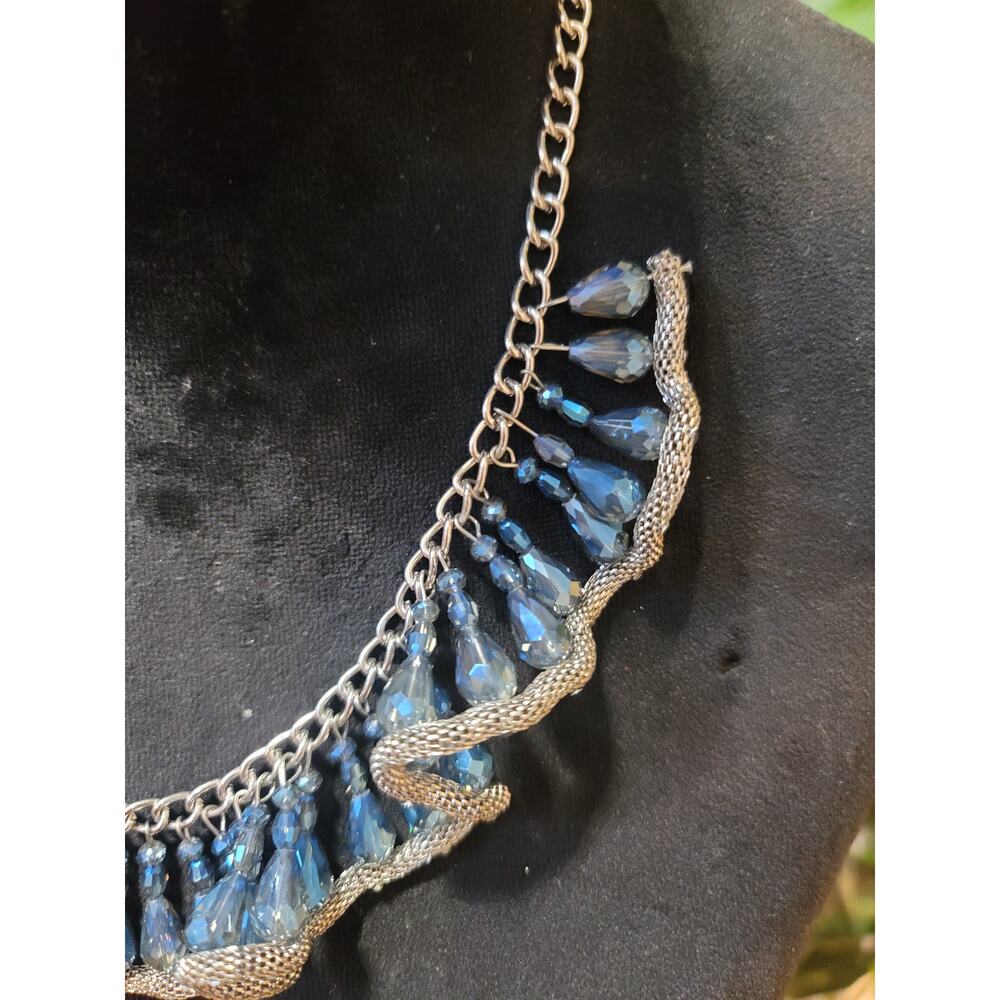 Women's Silver Tone Blue Faceted Crystal Bib Necklace Statement Fashion Jewelry - Picture 4 of 7
